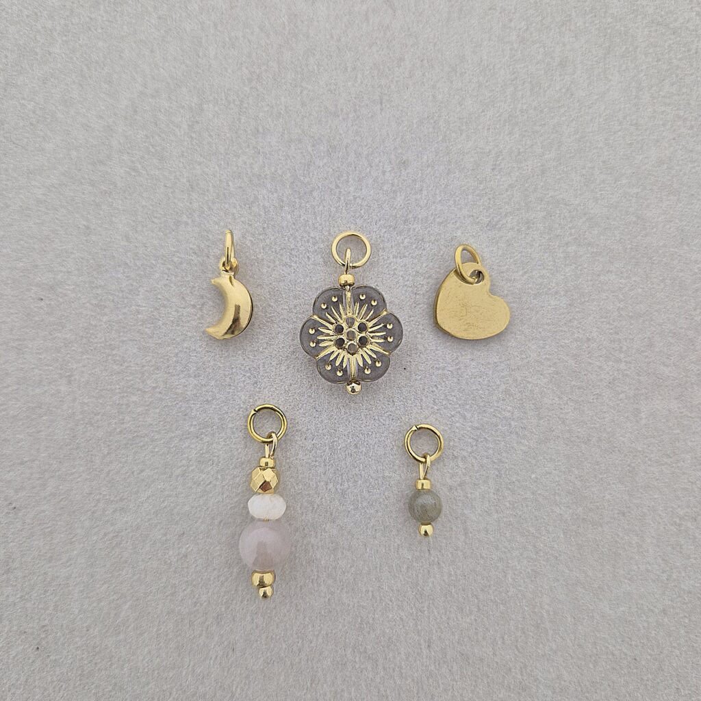 Setje bedels - grijs