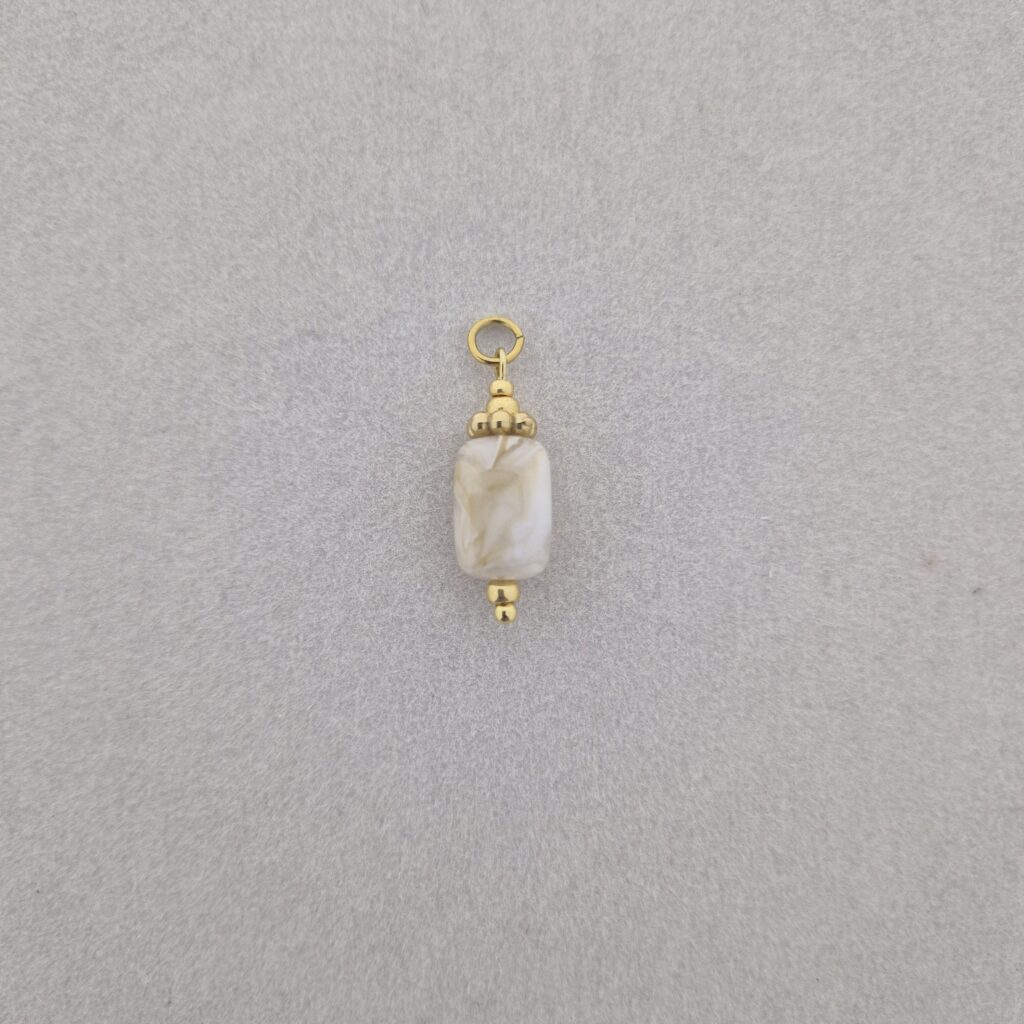 Bedel met langwerpige kraal - goud