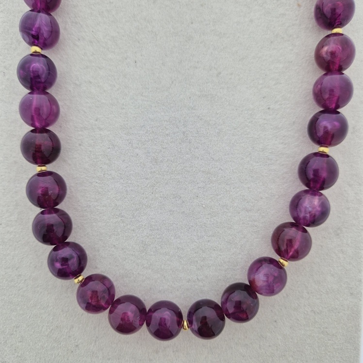 Ketting met ronde paarse kralen - goud