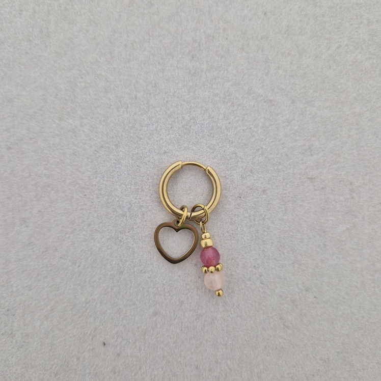 Ronde oorring met hartje en roze-bordeaux bedel goud